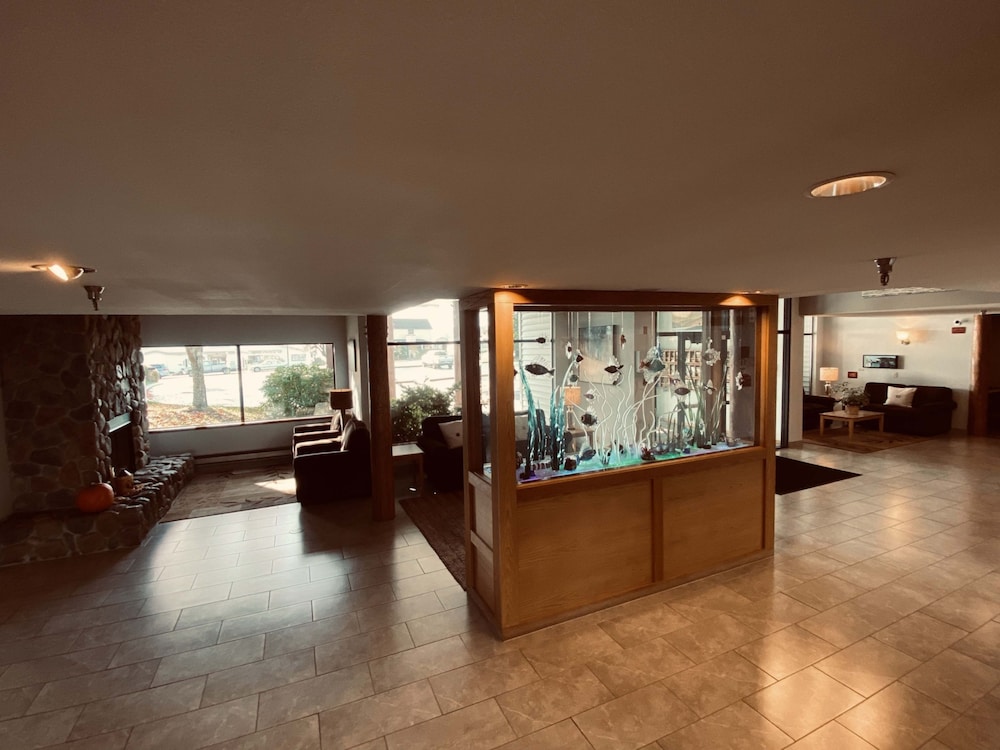 Friday Harbor Suites 10/31