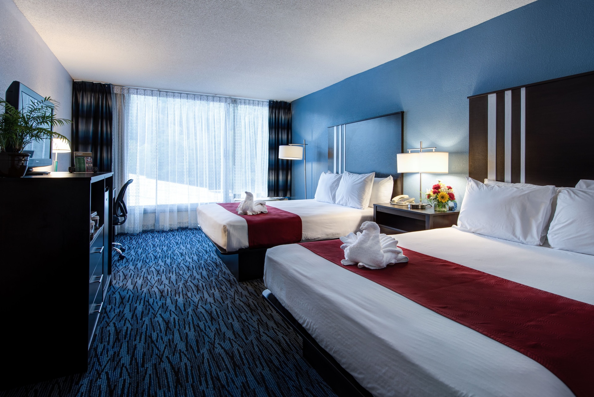 INTERIOR, STANDARD, 2 QUEEN BEDS