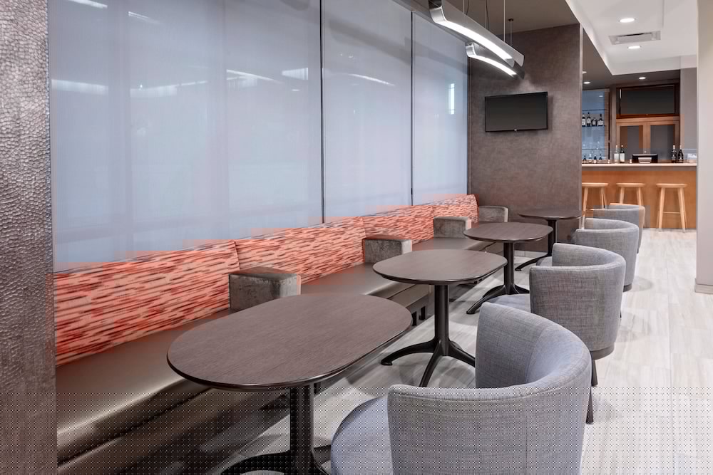 SpringHill Suites by Marriott Kansas City Plaza 28/39