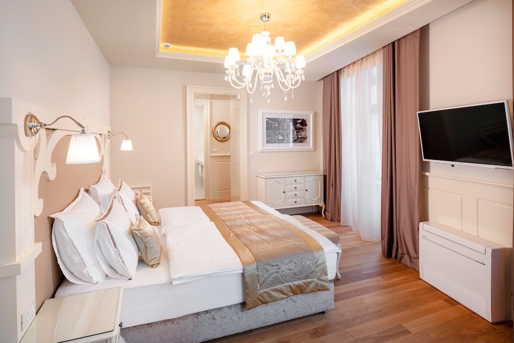 Piazza Heritage Hotel 31/76