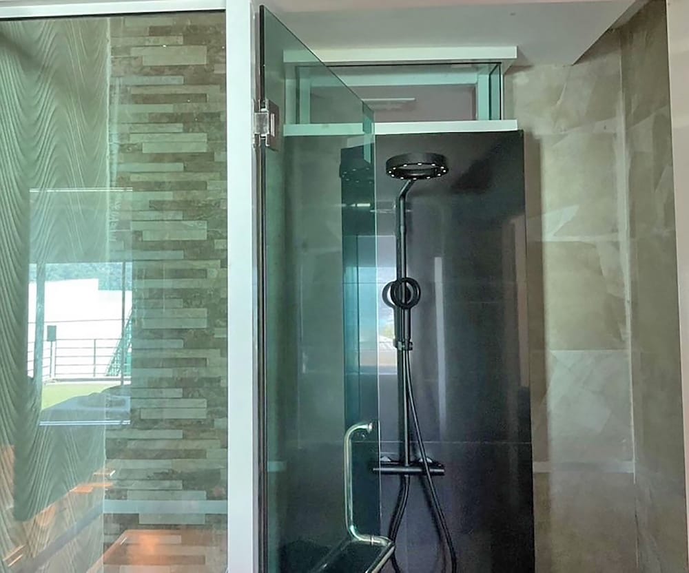 Luxury Double Pool and Sea View Room 5/5