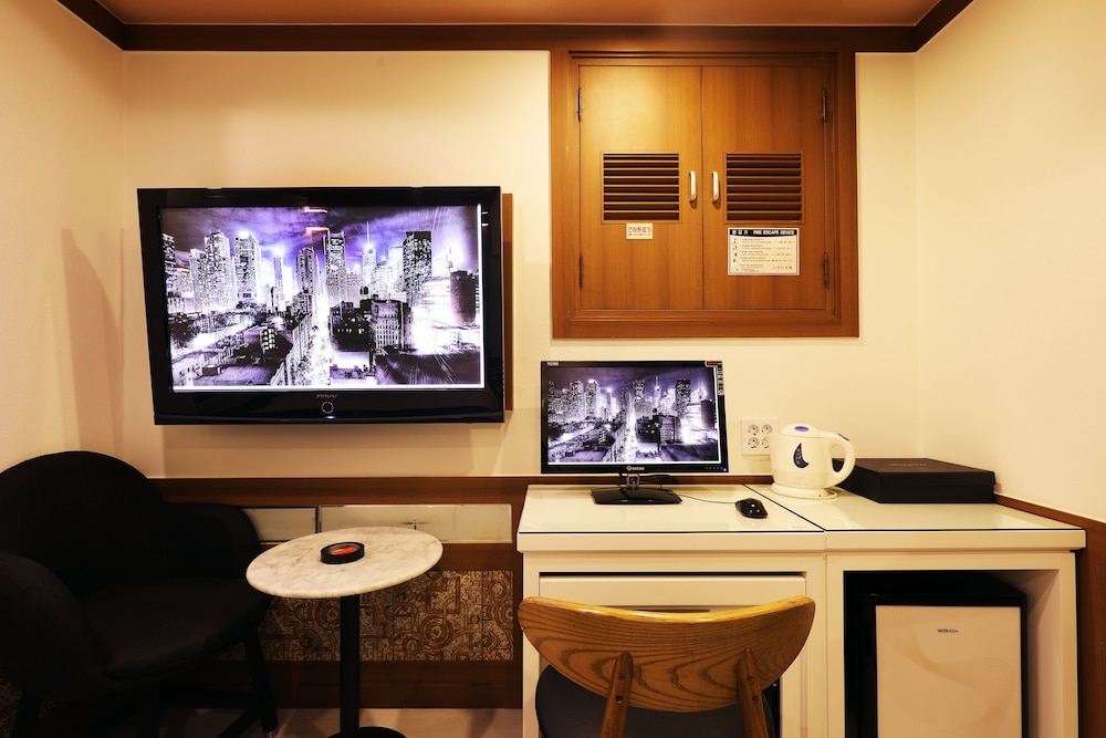 Sm Boutique Hotel 40/50