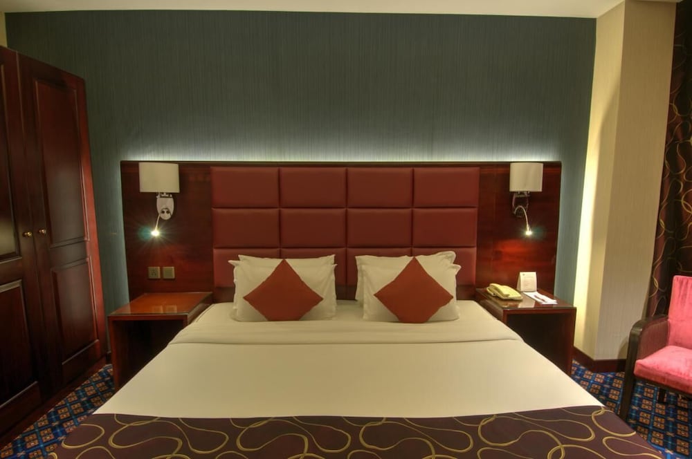 Ramee Guestline Hotel 16/63