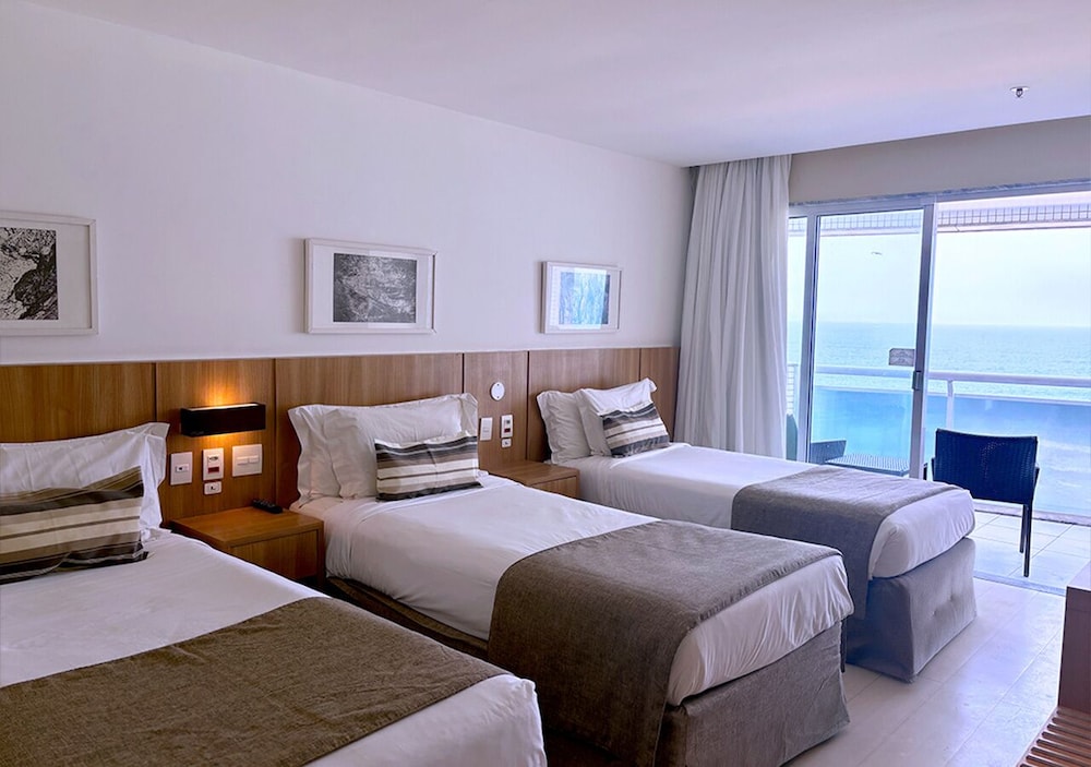 غرفة ديلوكس ثلاثية بثلاثة أسرّة بإطلالة على البحر بشرفة، Riale Brisa Barra Hotel 2/10