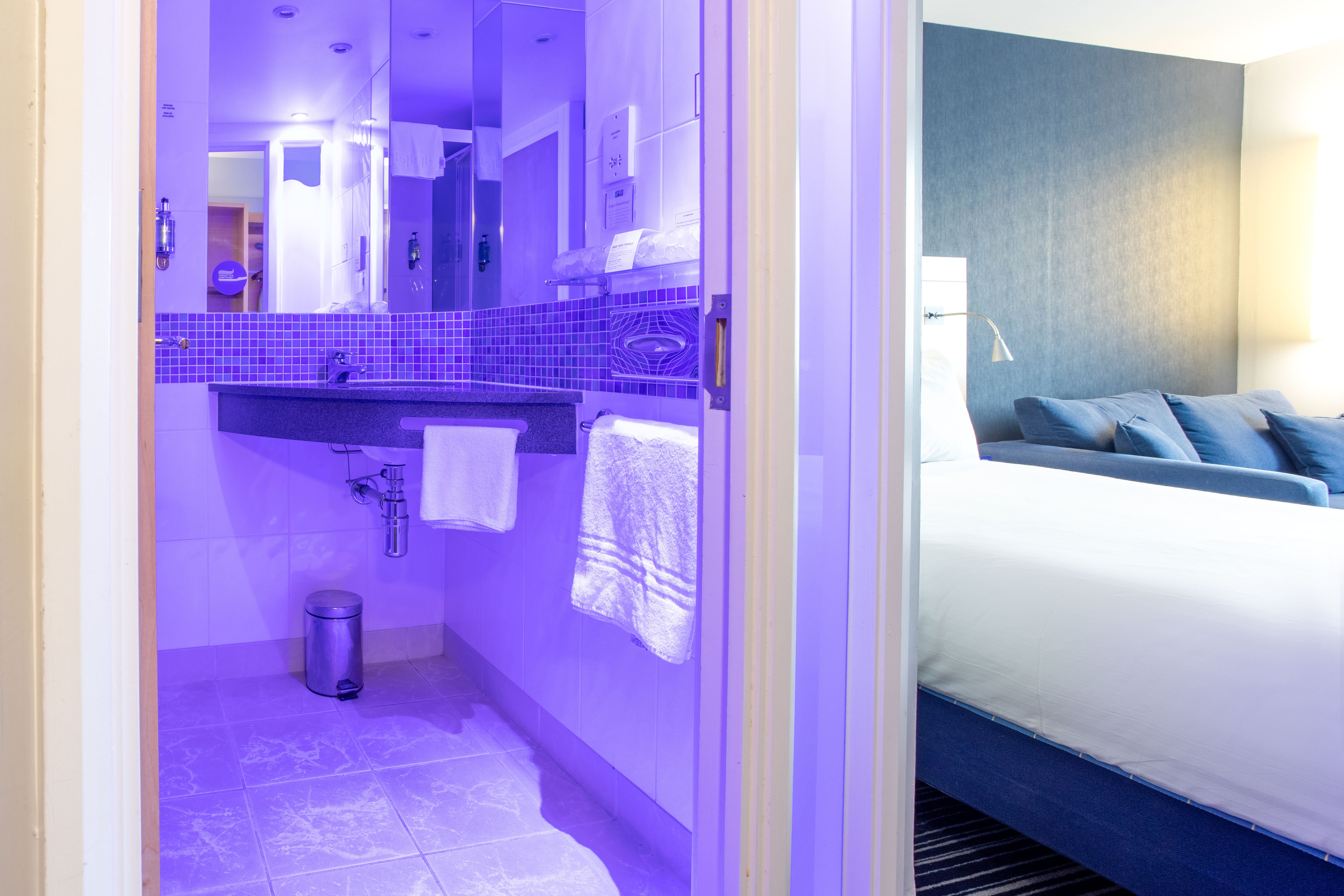 Holiday Inn Express Dunfermline 55/57