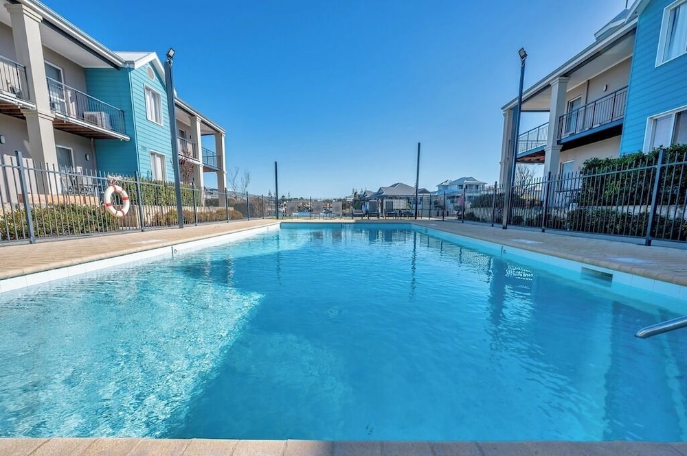 C Mandurah Resort and Serviced Apartments 3/47
