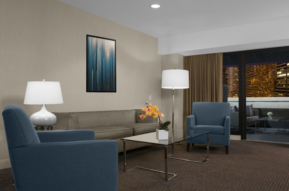 Crowne Plaza Manhattan Times Square by IHG 62/90