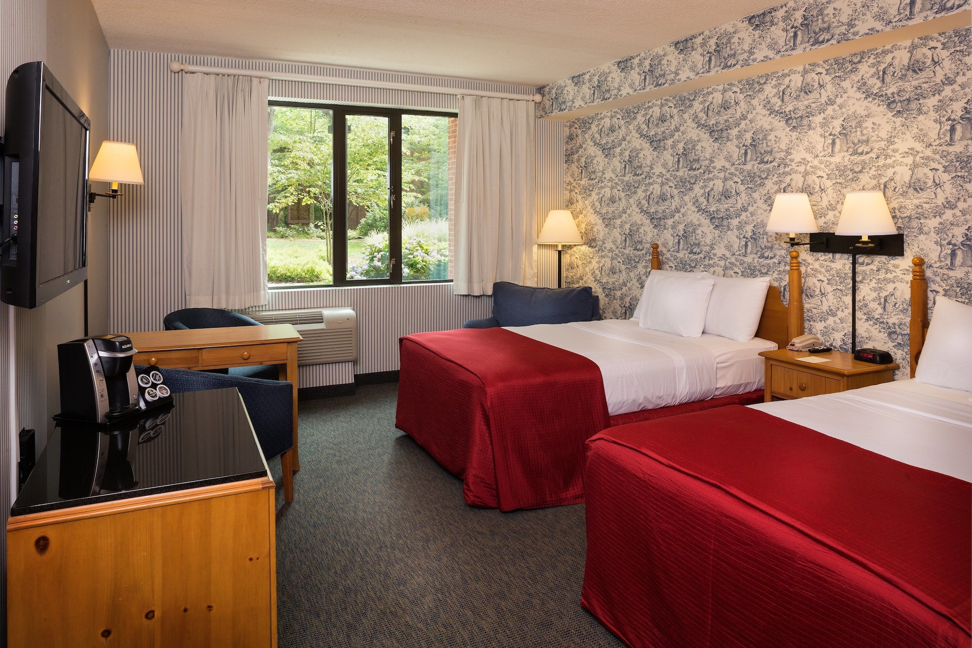 STANDARD, 2 DOUBLE BEDS