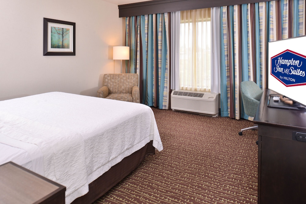 Hampton Inn Suites Bend 21/48