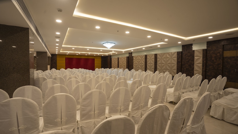 Grand Continent Secunderabad A Sarovar Portico Affiliate Hotel 18/19