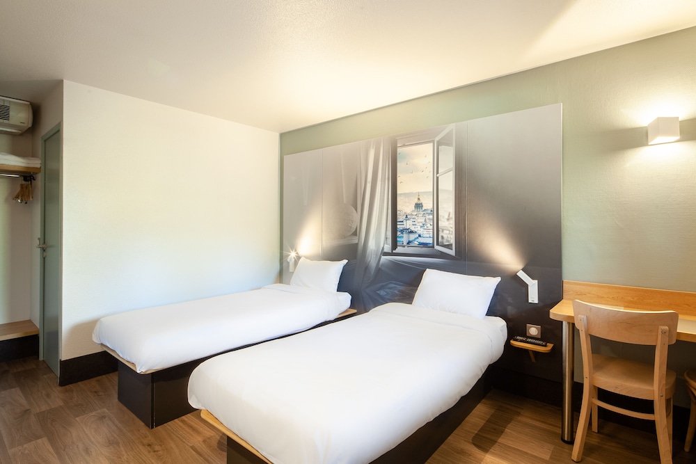 B&B Hotel Pontault-Combault 6/24