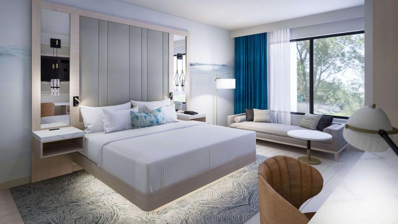 ROOM, KING BED