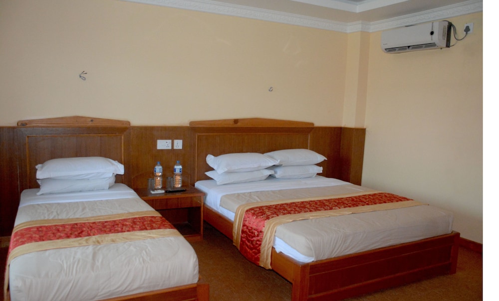Hotel Wildlife Camp 9/42