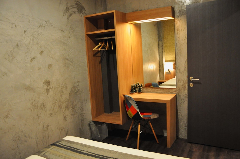 Valya Hotel 48/55