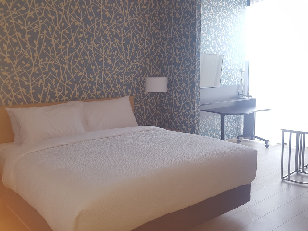 Studio, King Bed, Sofa