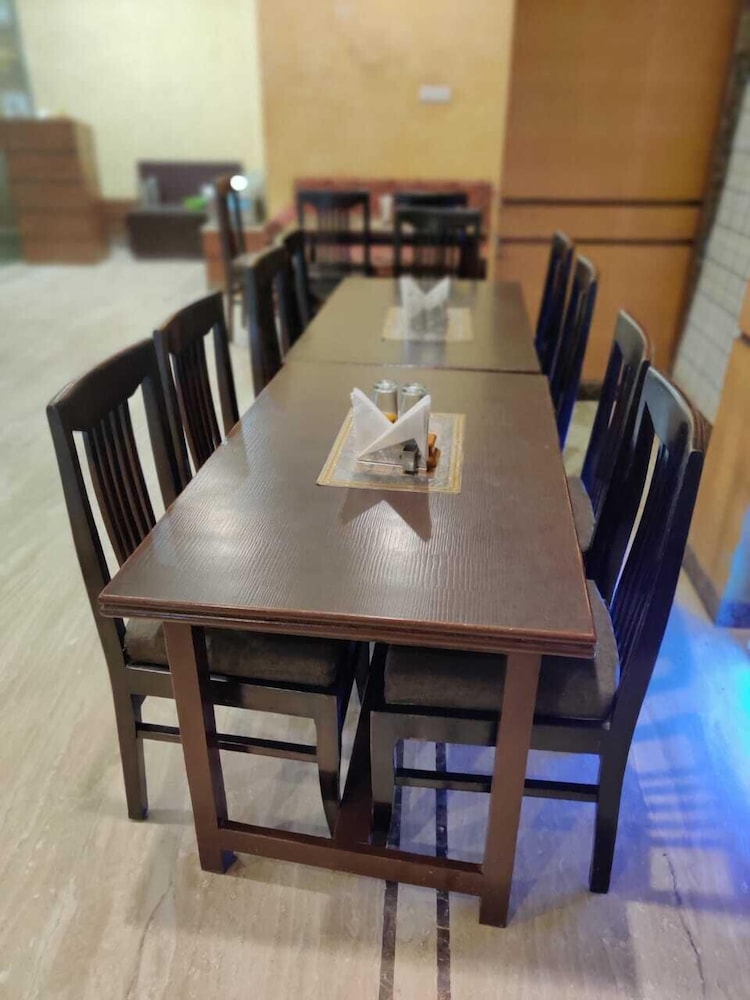 Hotel Anurag 27/30