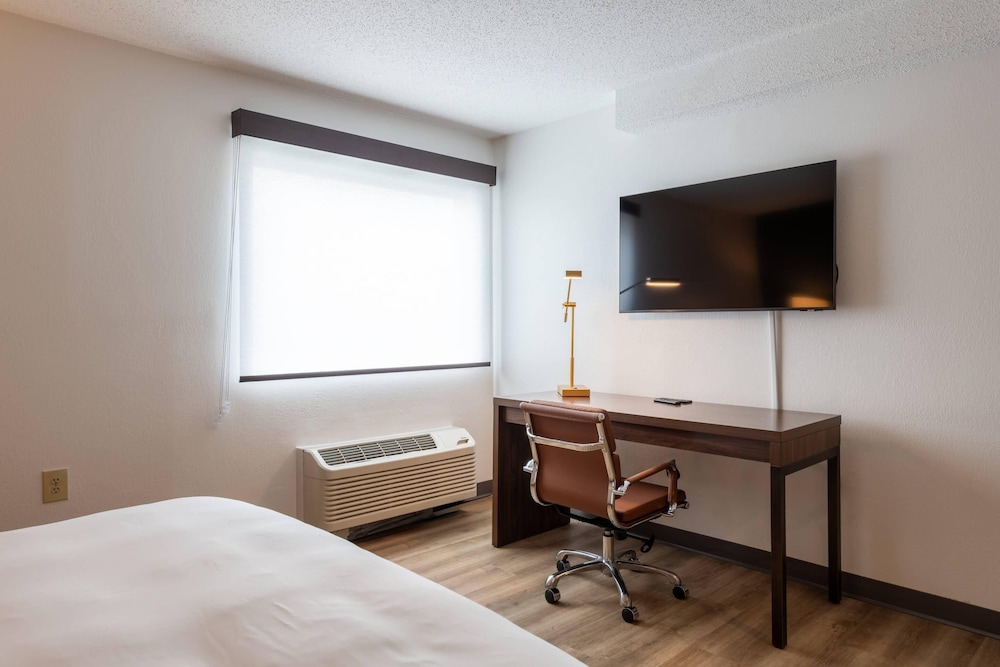 Comfort Inn - Dedham-Boston MetroWest 44/49