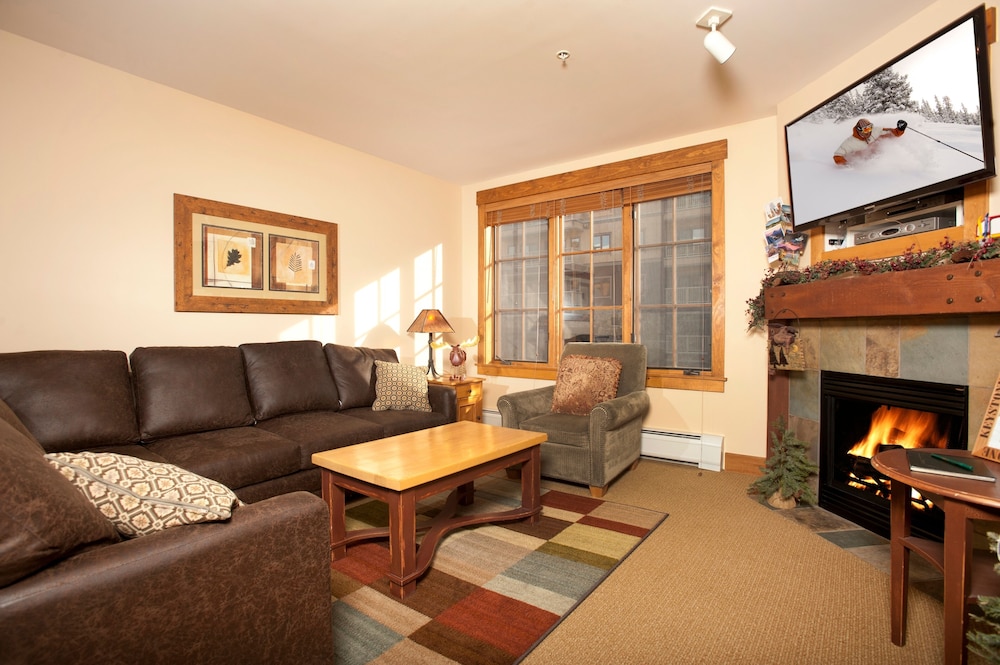 Springs 2 Bed 3 Bath Murphy 34/50