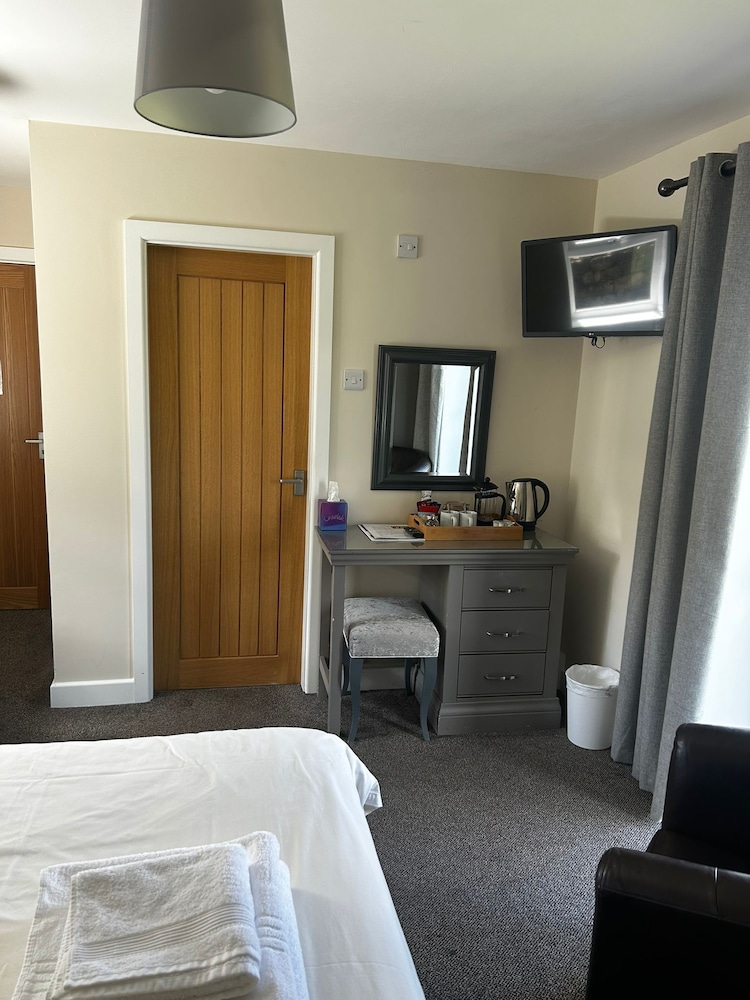 Chevin End Guest House 10/50