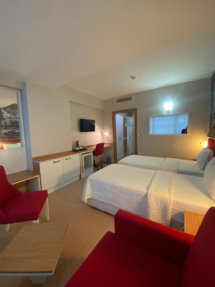 Konaks Hotel 15/42