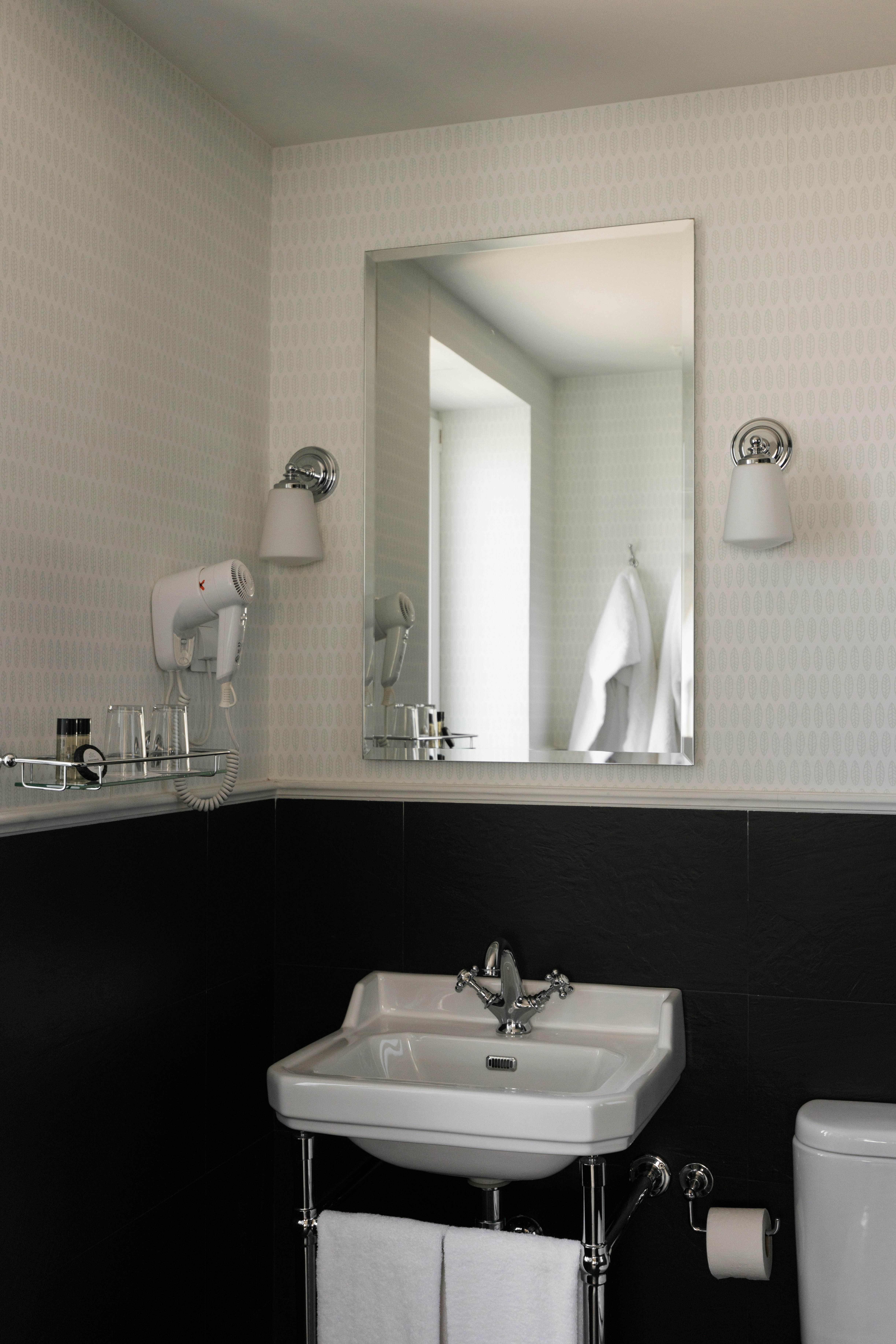 HOTEL PAX TORRELODONES 58/59