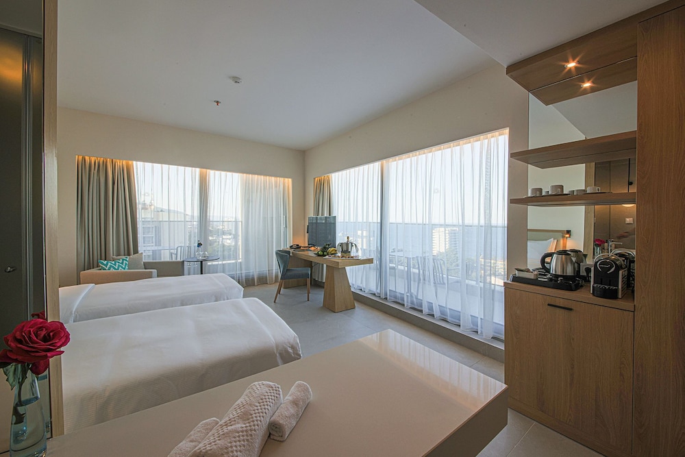 Poseidon Beach Resort 9/31