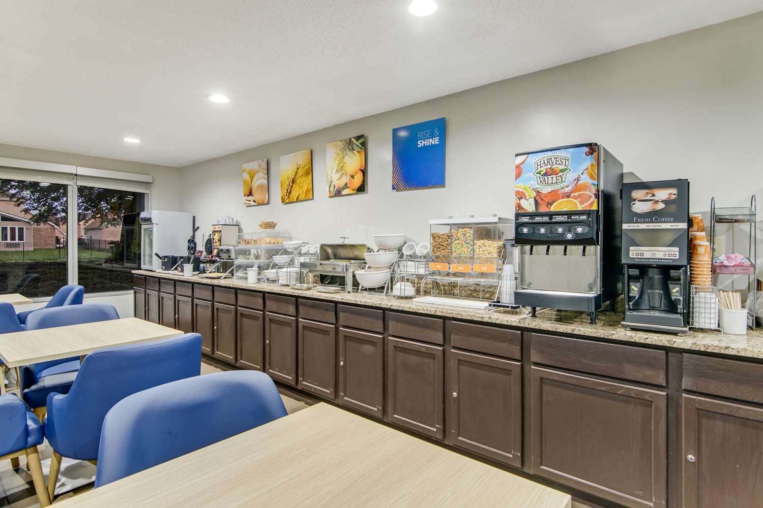 Comfort Suites Near I-80 And I-94 24/39