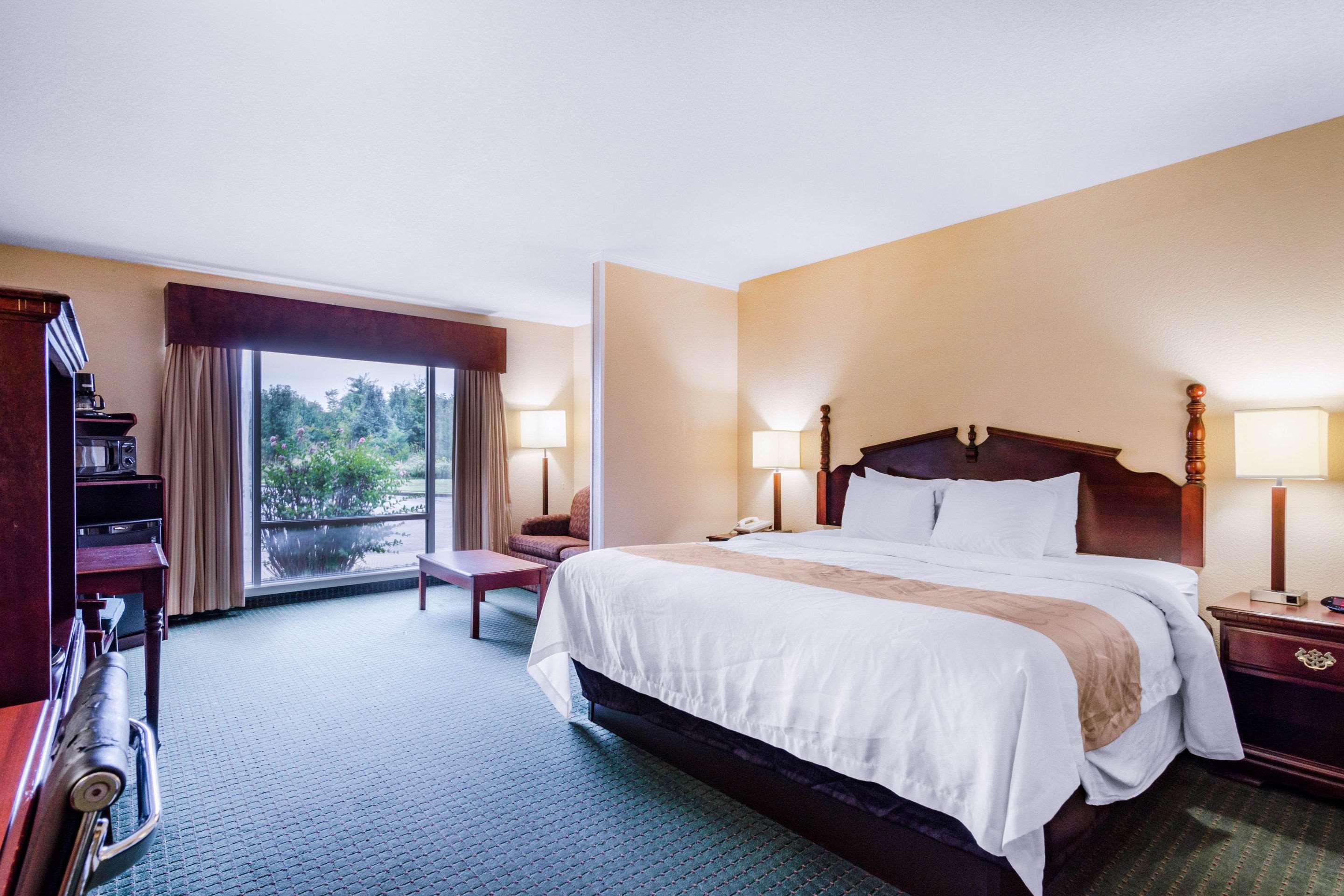 Upgrade, Suite, King Bed