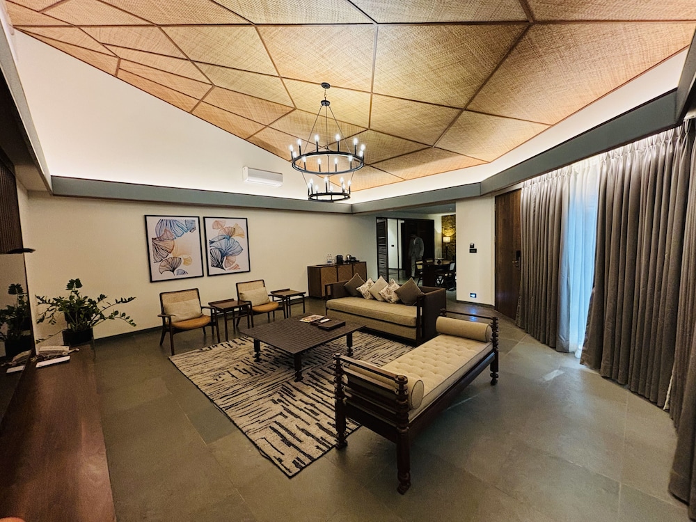 Golkonda Resorts Spa 28/49