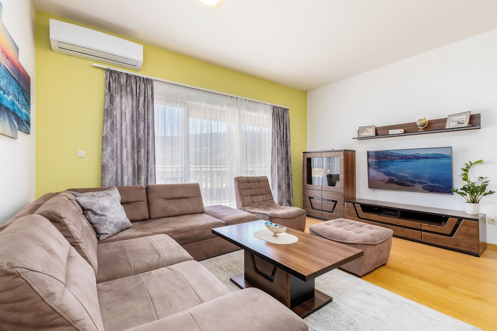 Apart Hotel Ms Katnjanin 57/75
