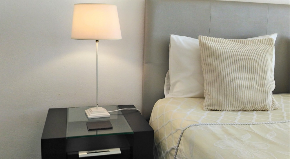 Suites Inn Lagos 12/38