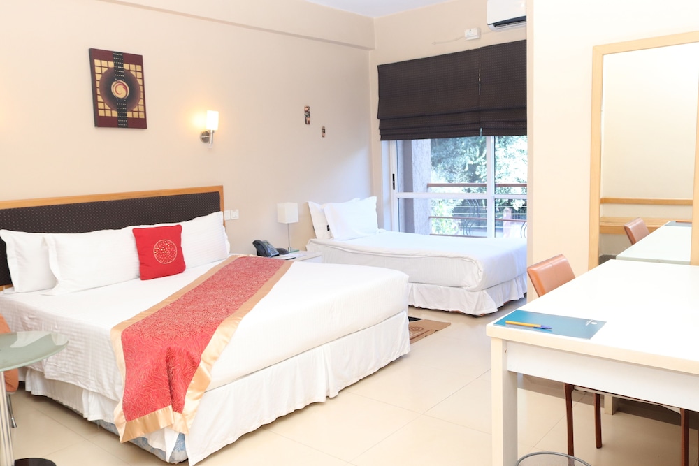 METROPOLE HOTEL 22/51