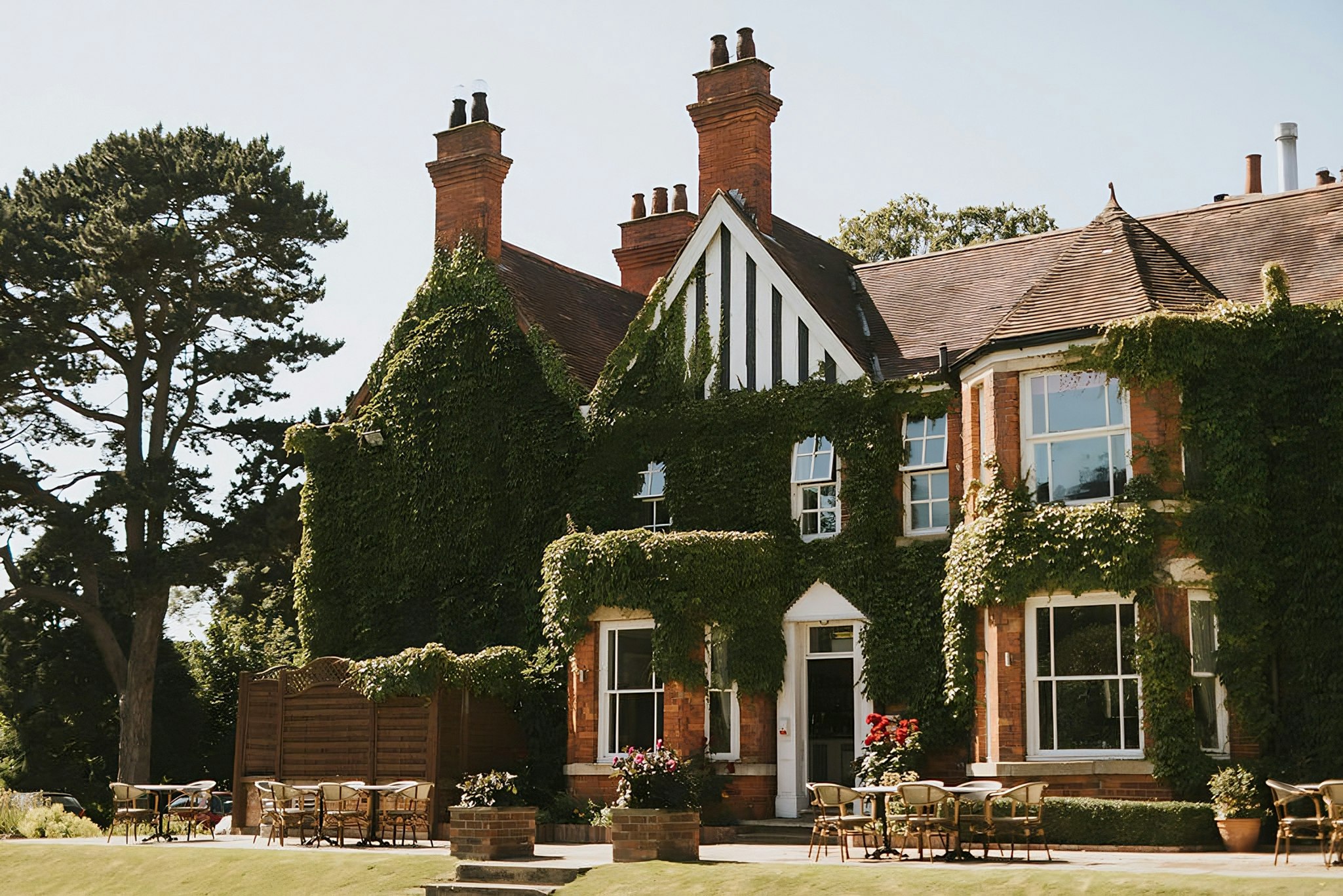 Healing Manor Hotel 16/17