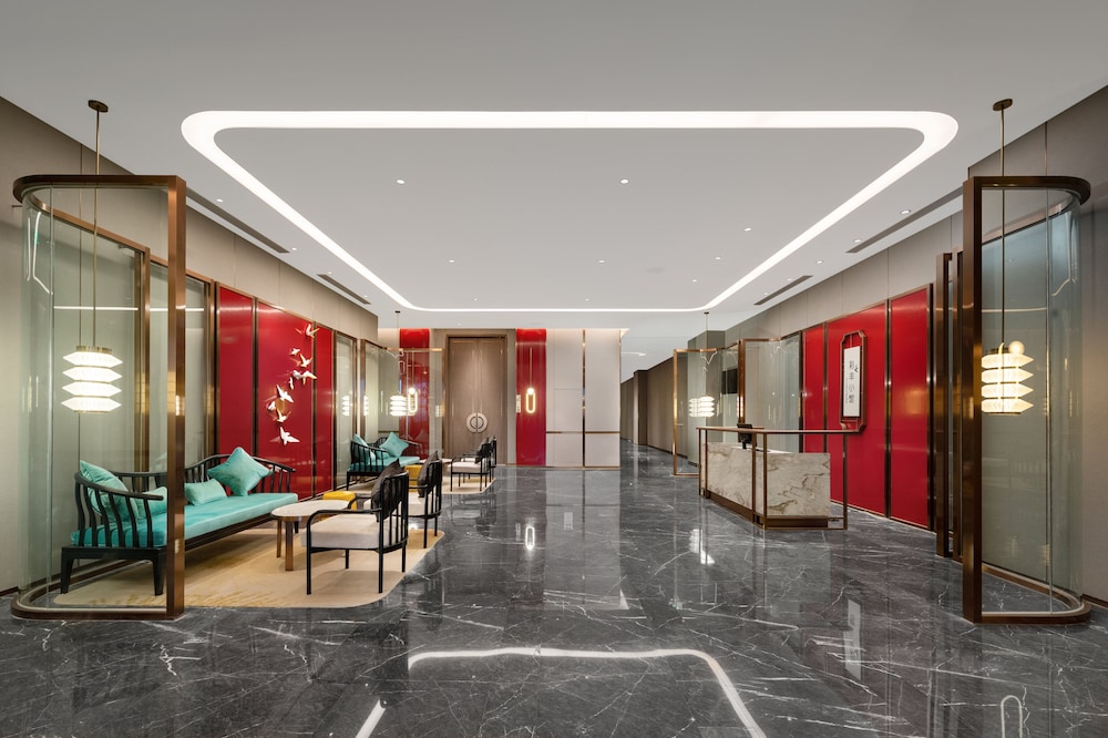 Holiday Inn Fuyang 40/75