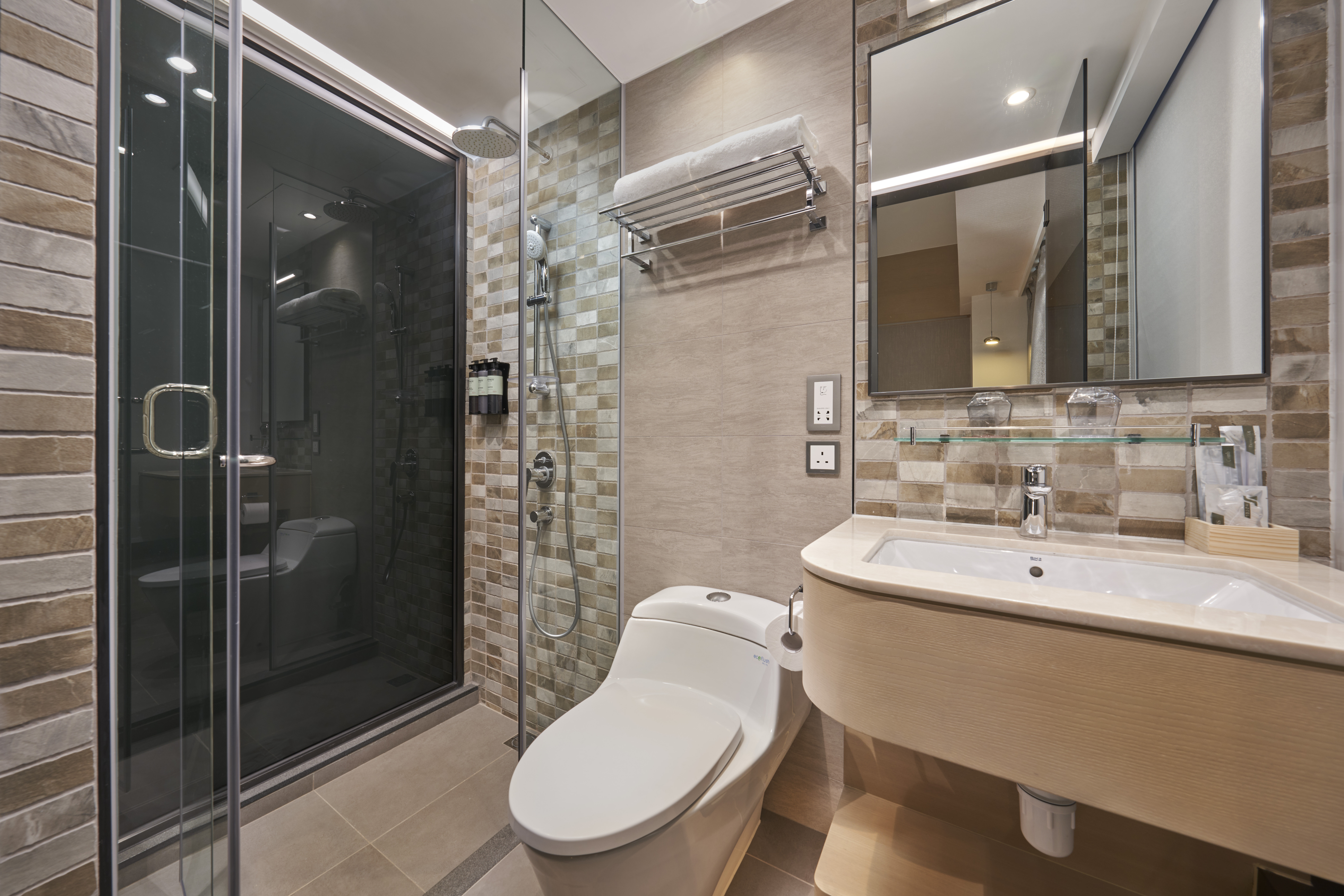 Y Hotel Hong Kong 54/56
