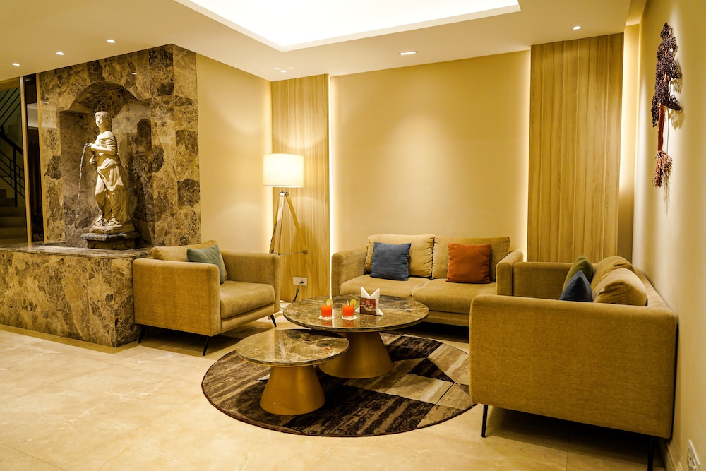 Royal Park Residence Hotel 50/75