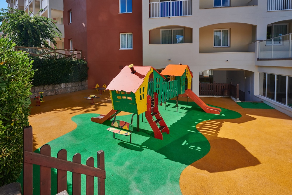 Protur Badia Park Aparthotel 36/40