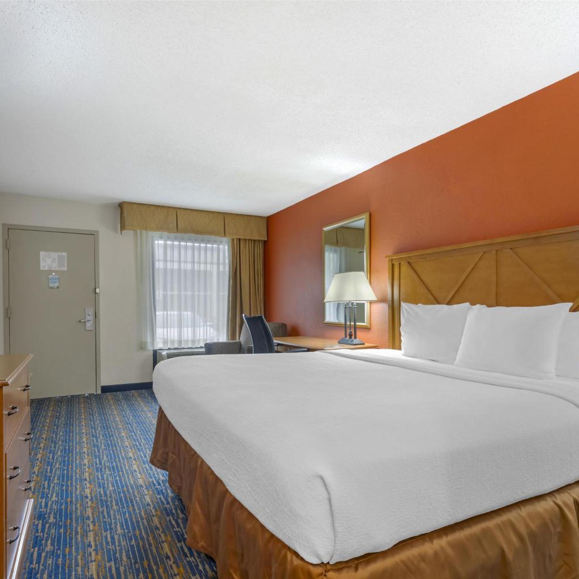 Room, King Bed, Ground Floor