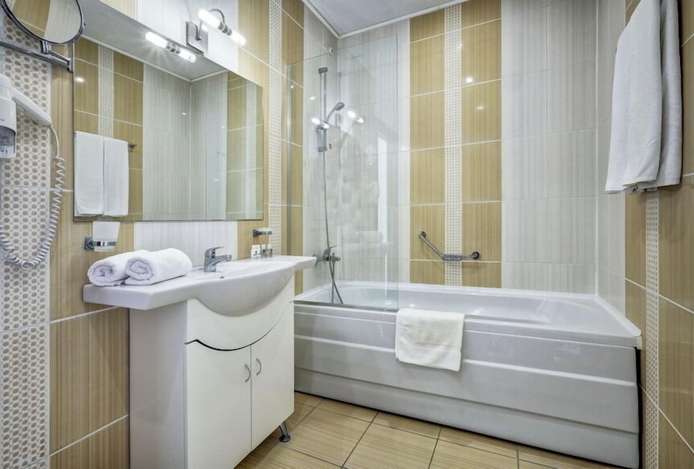 HOTEL CONTINENTAL 41/41