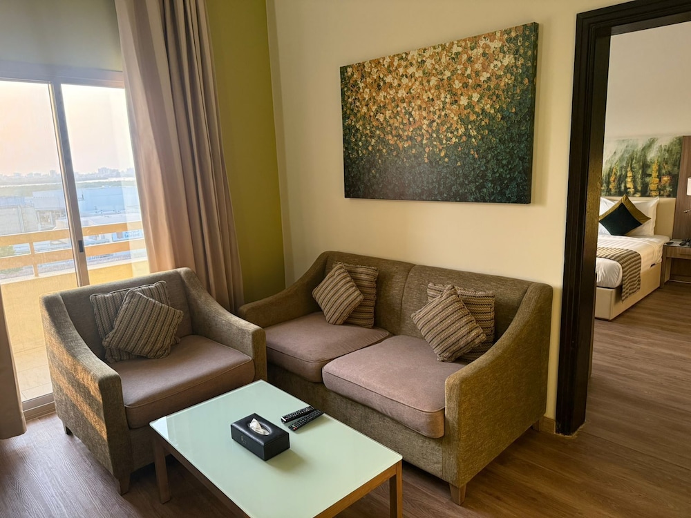 Royal View Hotel 39/59