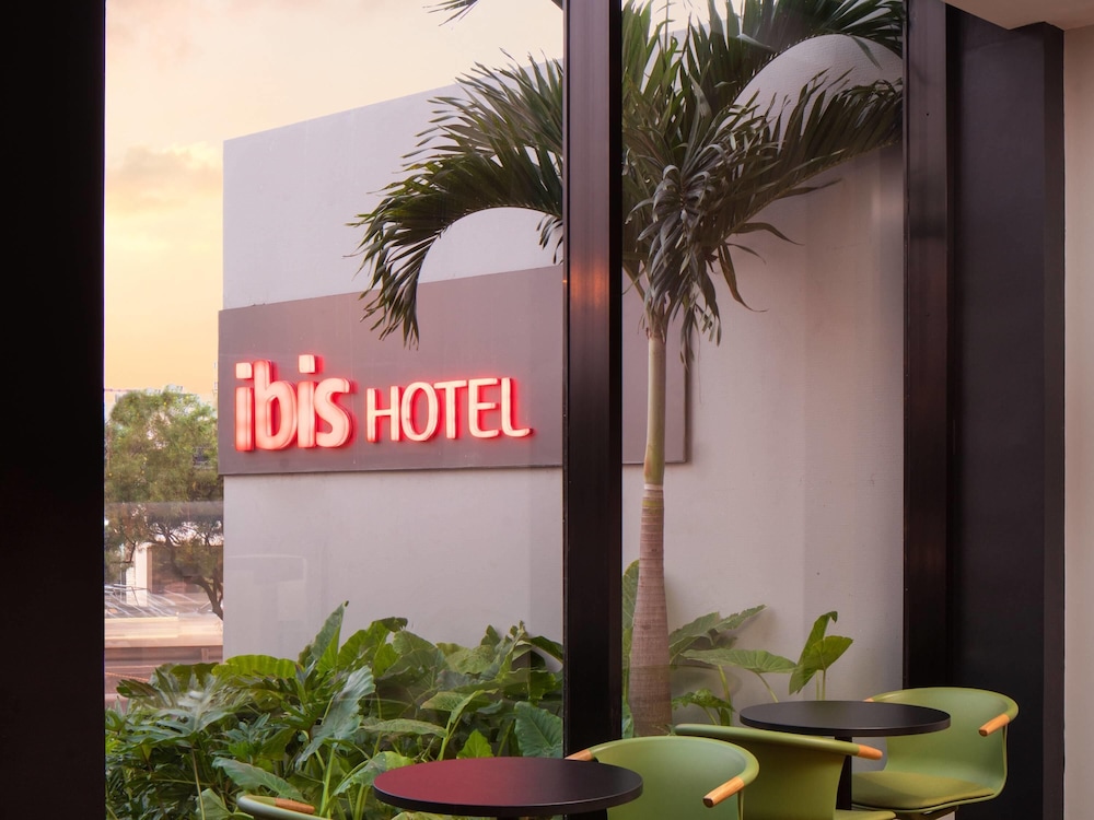 ibis Santa Cruz de la Sierra 2/50