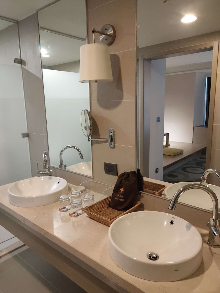 FULLON HOTEL KAOHSIUNG 46/50