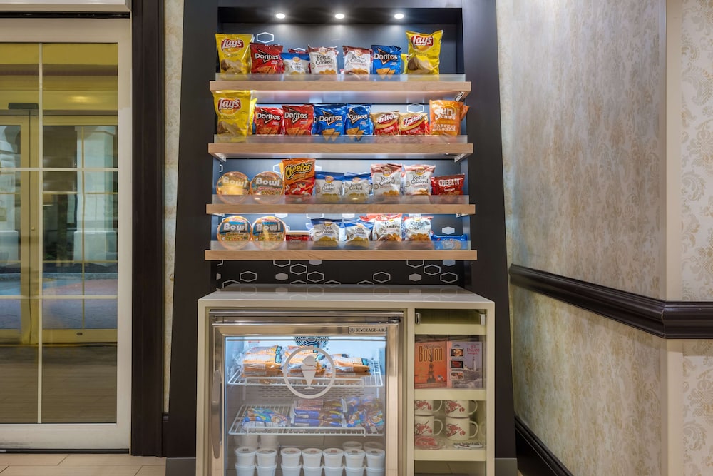 Hampton Inn Bedford Burlington 35/45