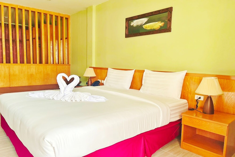GRAND, DOUBLE BED