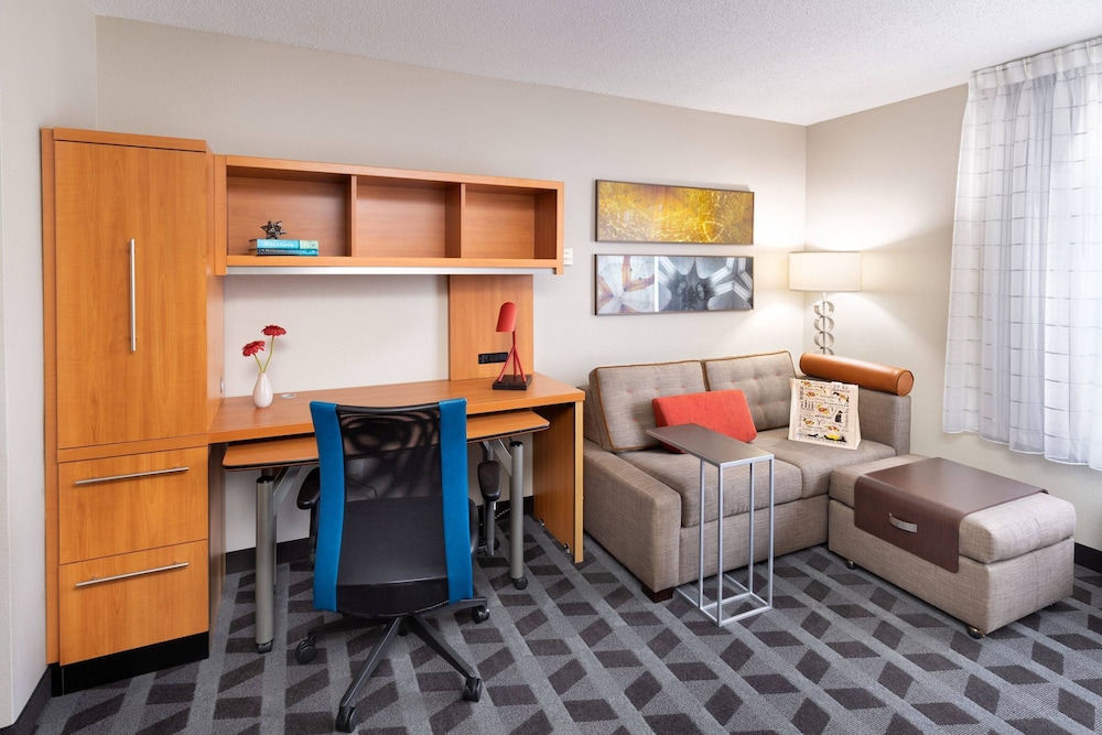 TownePlace Suites Bowie Town Center 16/28