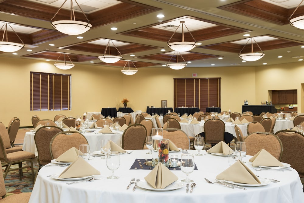 Holiday Inn Midland 58/75