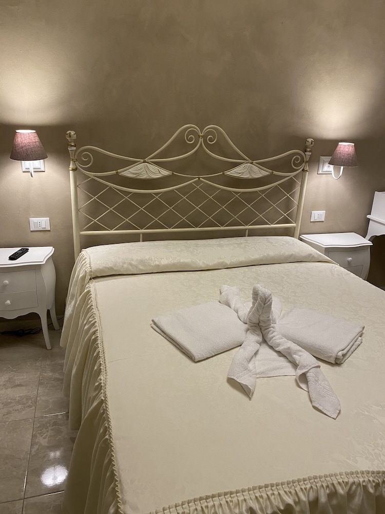 Boutique Hotel Calais Milano 14/63