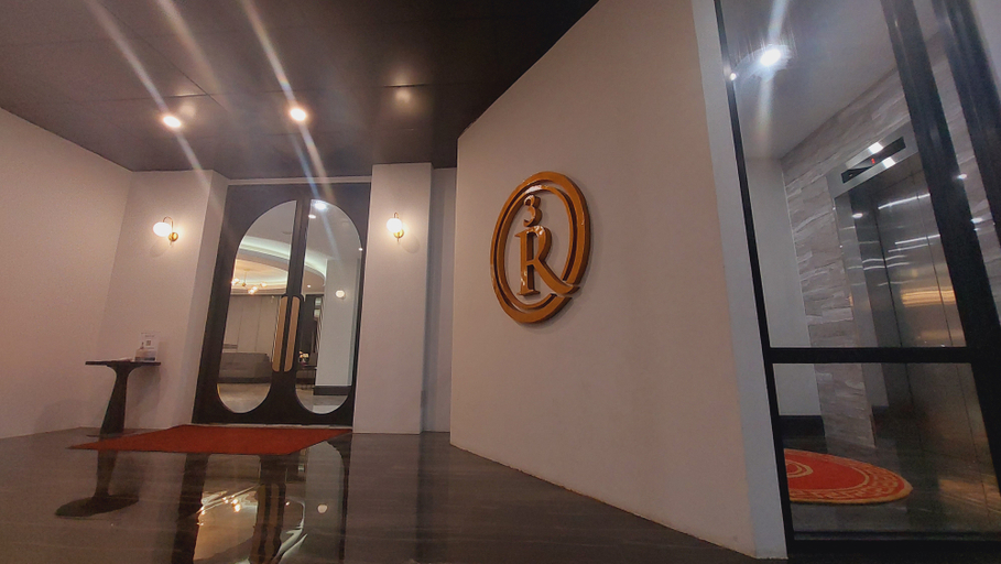 Three R Hotel 2/11