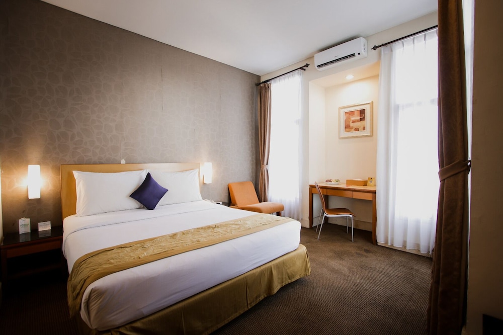 Serela Riau Hotel Bandung 17/71