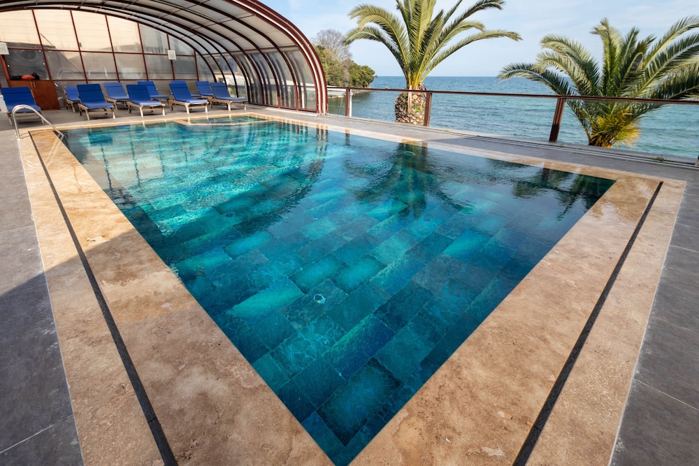 SINOP ANTIK OTEL 42/44